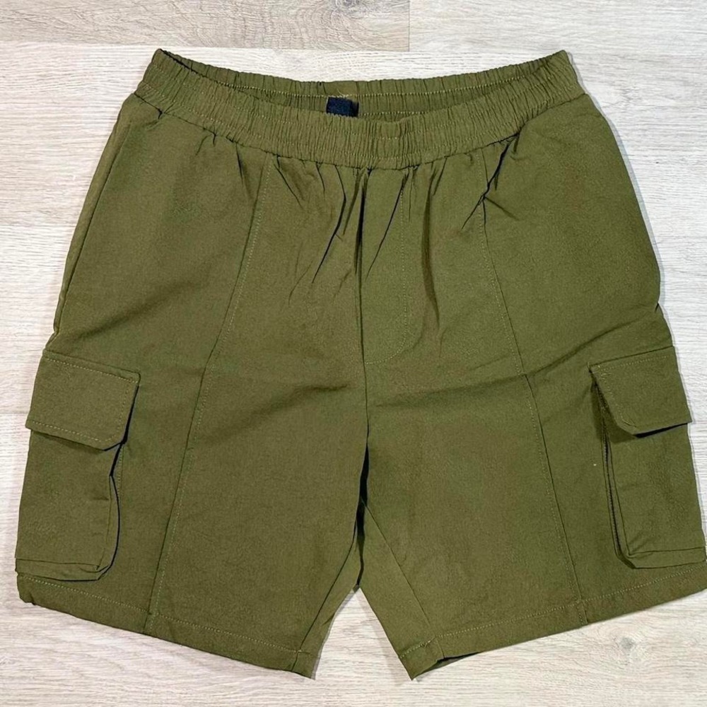 BoohooMAN Olive Green Cargo Shorts Mens Medium Elastic Waist Utility Streetwear